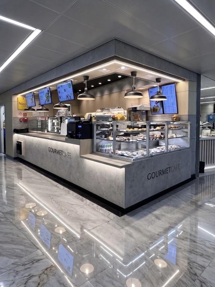 Café Gourmet — balcão, outro ângulo