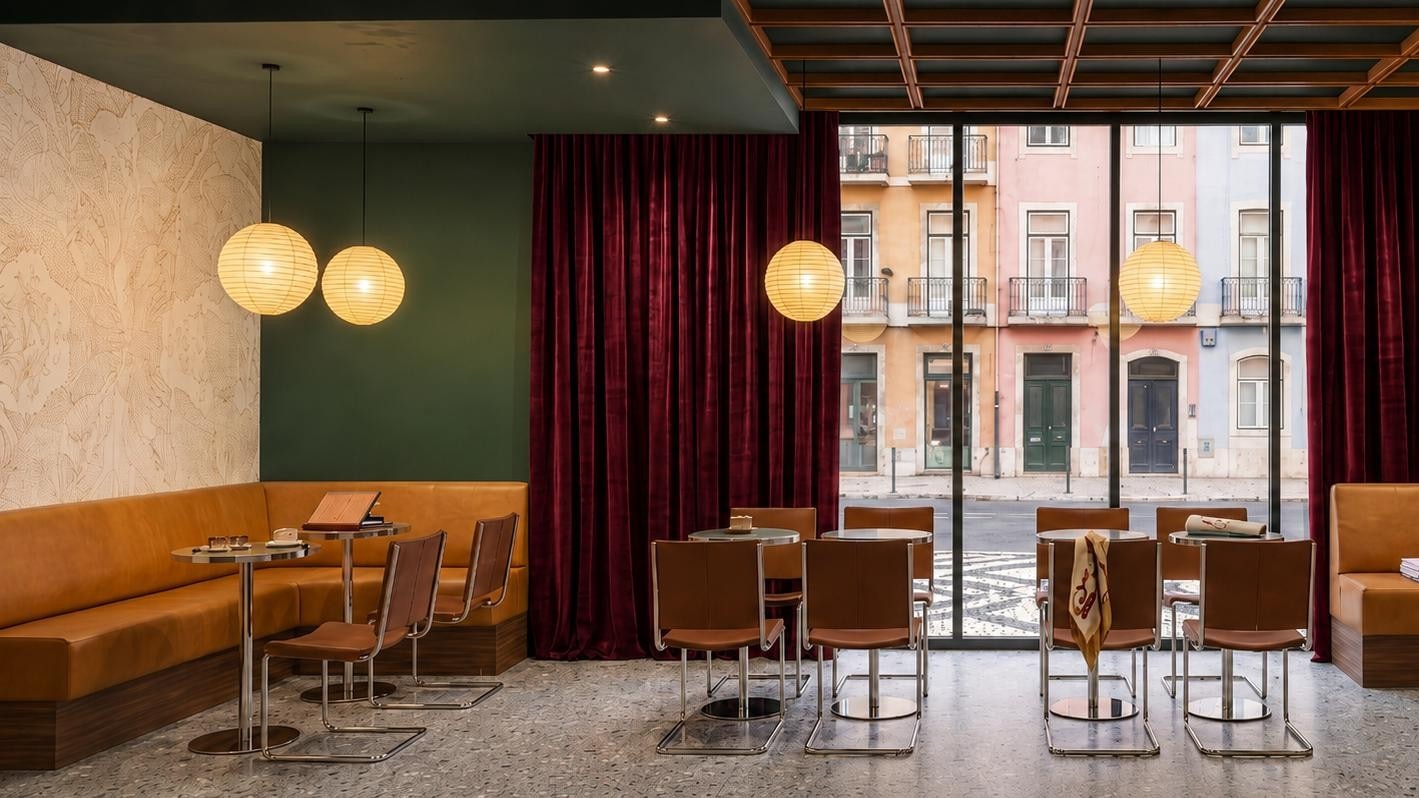 Hotel Prior Velho — sala de refeições, vista da rua